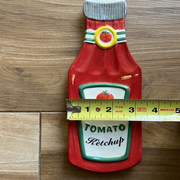 Spoonrest Ketchup Bottle Design from Boston Warehouse Trading Corp - Picture 6 of 6